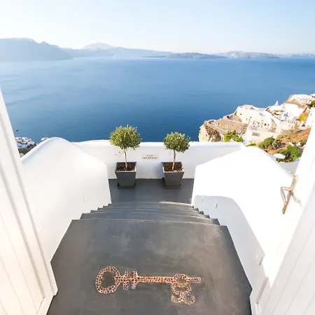Secret Legend (adults Only) Oia (Santorini)