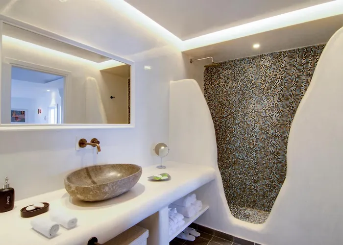 Secret Legend (adults Only) Oia (Santorini)